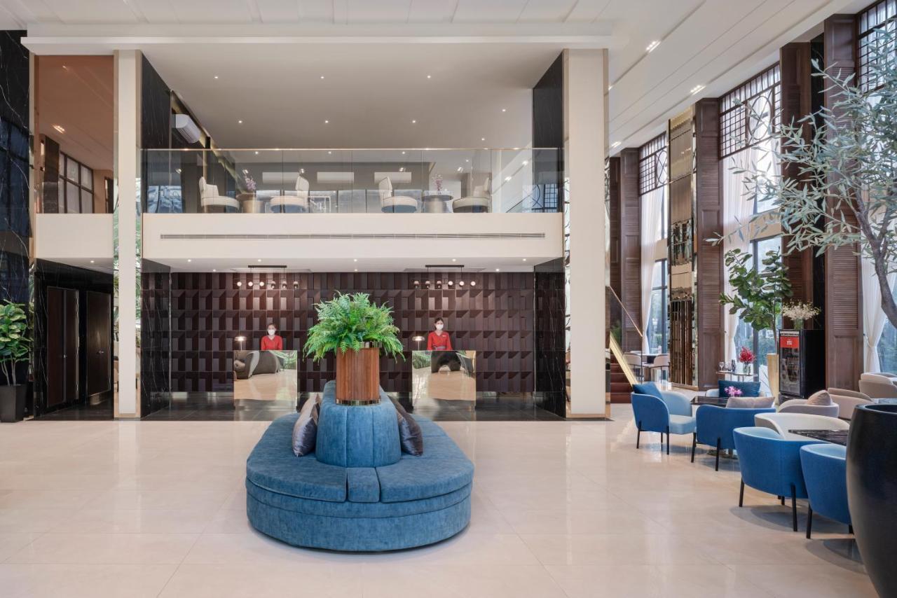 Ramada Plaza By Wyndham Bangkok Sukhumvit 48 Hotel Exterior photo