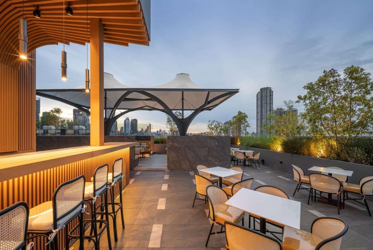 Ramada Plaza By Wyndham Bangkok Sukhumvit 48 Hotel Exterior photo