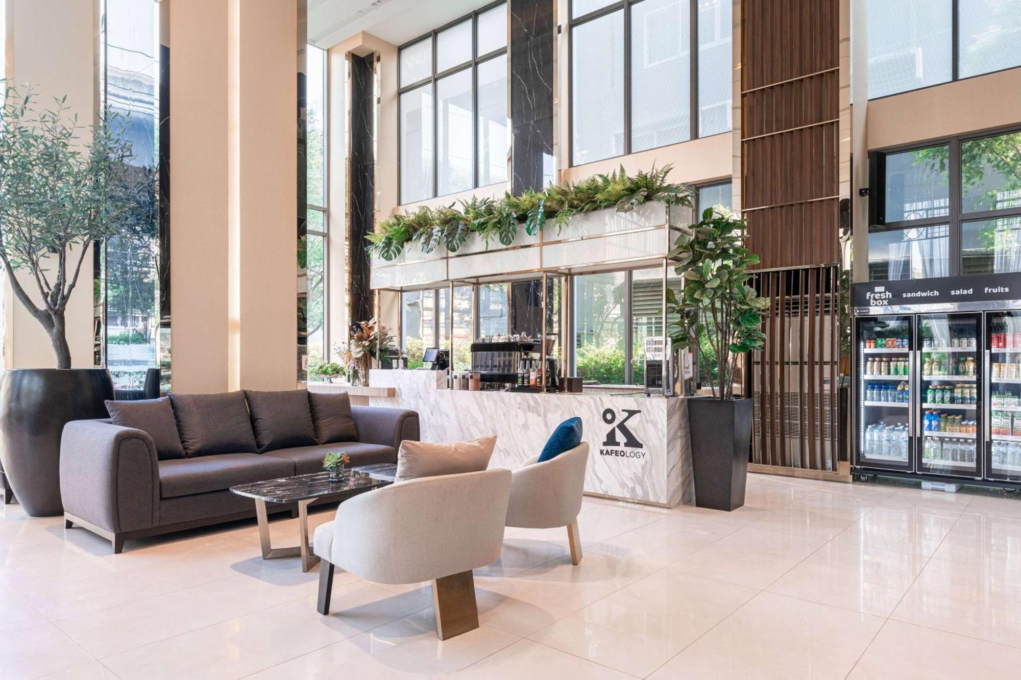 Ramada Plaza By Wyndham Bangkok Sukhumvit 48 Hotel Exterior photo